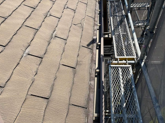 施工前の屋根の端部